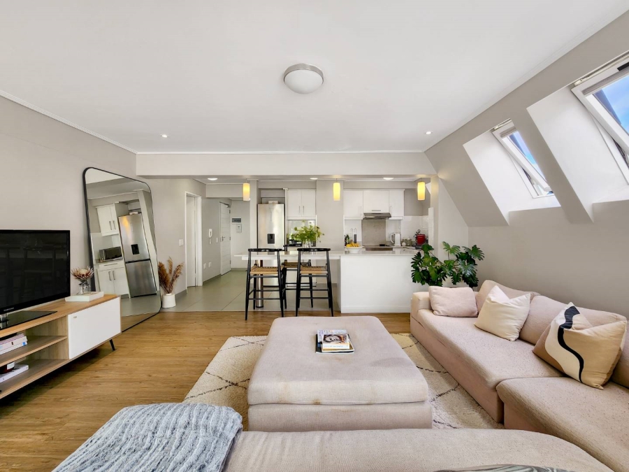 1 Bedroom Property for Sale in Vredehoek Western Cape